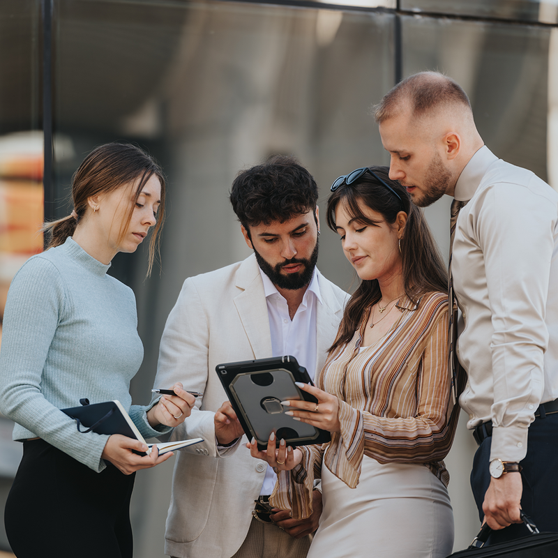 Cargue la imagen en el visor de la galería, Diplomado en Luxury Management