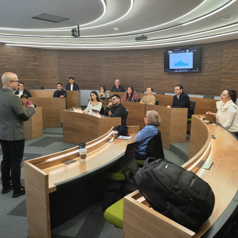 Cargue la imagen en el visor de la galería, Diplomado en Luxury Sales