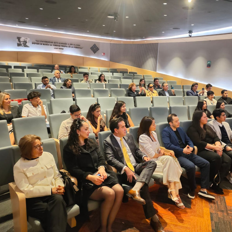 Cargue la imagen en el visor de la galería, Diplomado en Luxury Sales