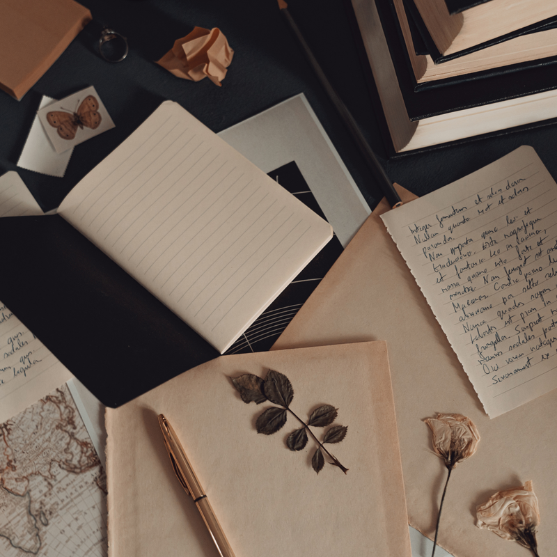 Cargue la imagen en el visor de la galería, Mirarme desde la ventana de la escritura
