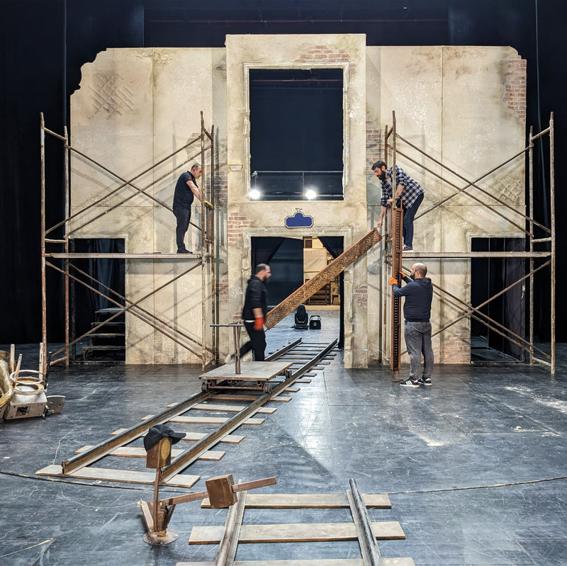 Cargue la imagen en el visor de la galería, Diplomado en Diseño de Escenografía y Vestuario Teatral
